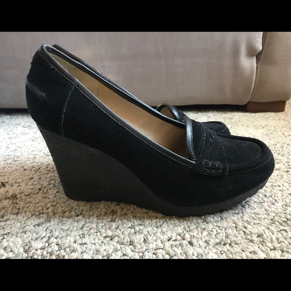 So cute black suede wedge loafer!